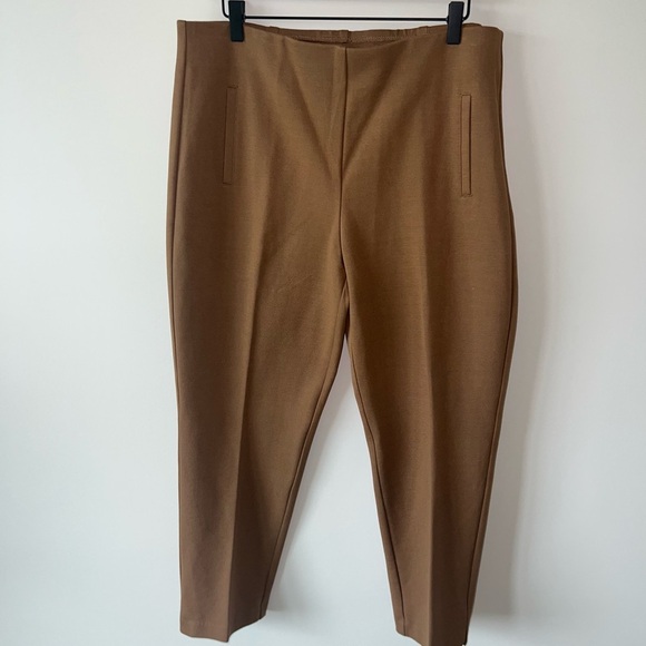 Chico's Women’s Ankle Pull on Pants Camel Size 2.5 Large - Picture 1 of 5